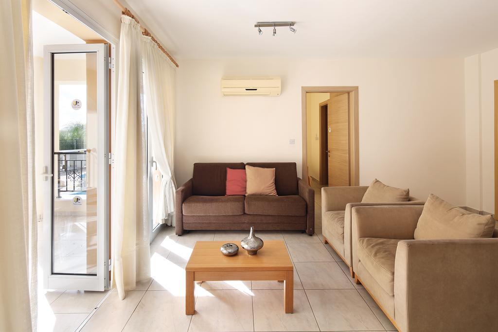 Adamou Gardens Daire Pafos Dış mekan fotoğraf