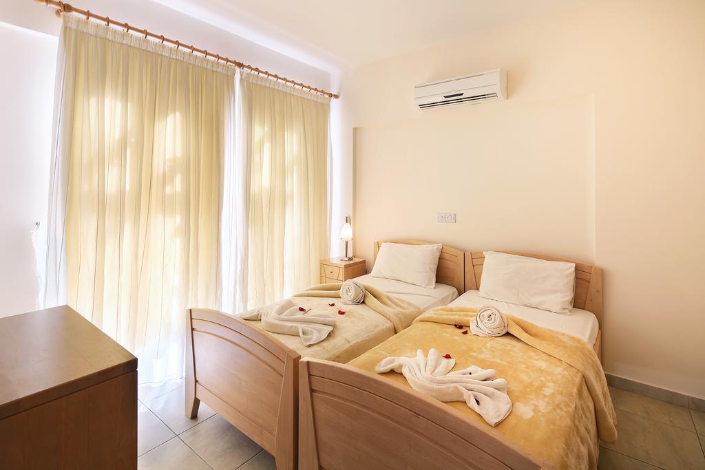 Adamou Gardens Daire Pafos Dış mekan fotoğraf
