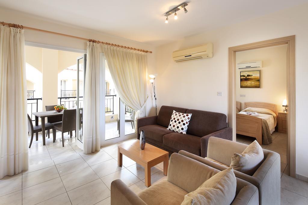 Adamou Gardens Daire Pafos Dış mekan fotoğraf